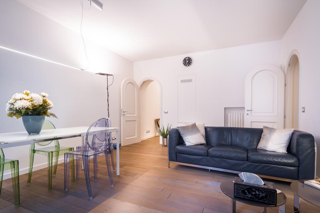 Como Design Apartment - Bymyhomeincomo Luaran gambar