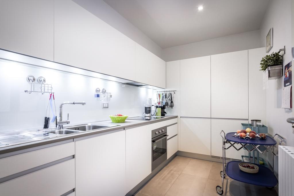 Como Design Apartment - Bymyhomeincomo Luaran gambar